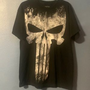 2 for $15 ❤️Marvel black T-shirt